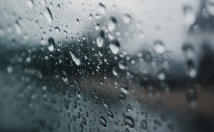 Lluvia en ventana Foto de JACK REDGATE